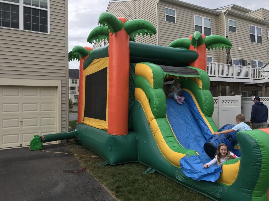 Tropical 5-in-1 - Backyard Inflatables